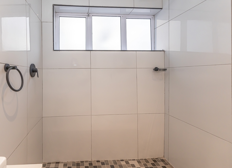 To Let 2 Bedroom Property for Rent in Sea Point Western Cape